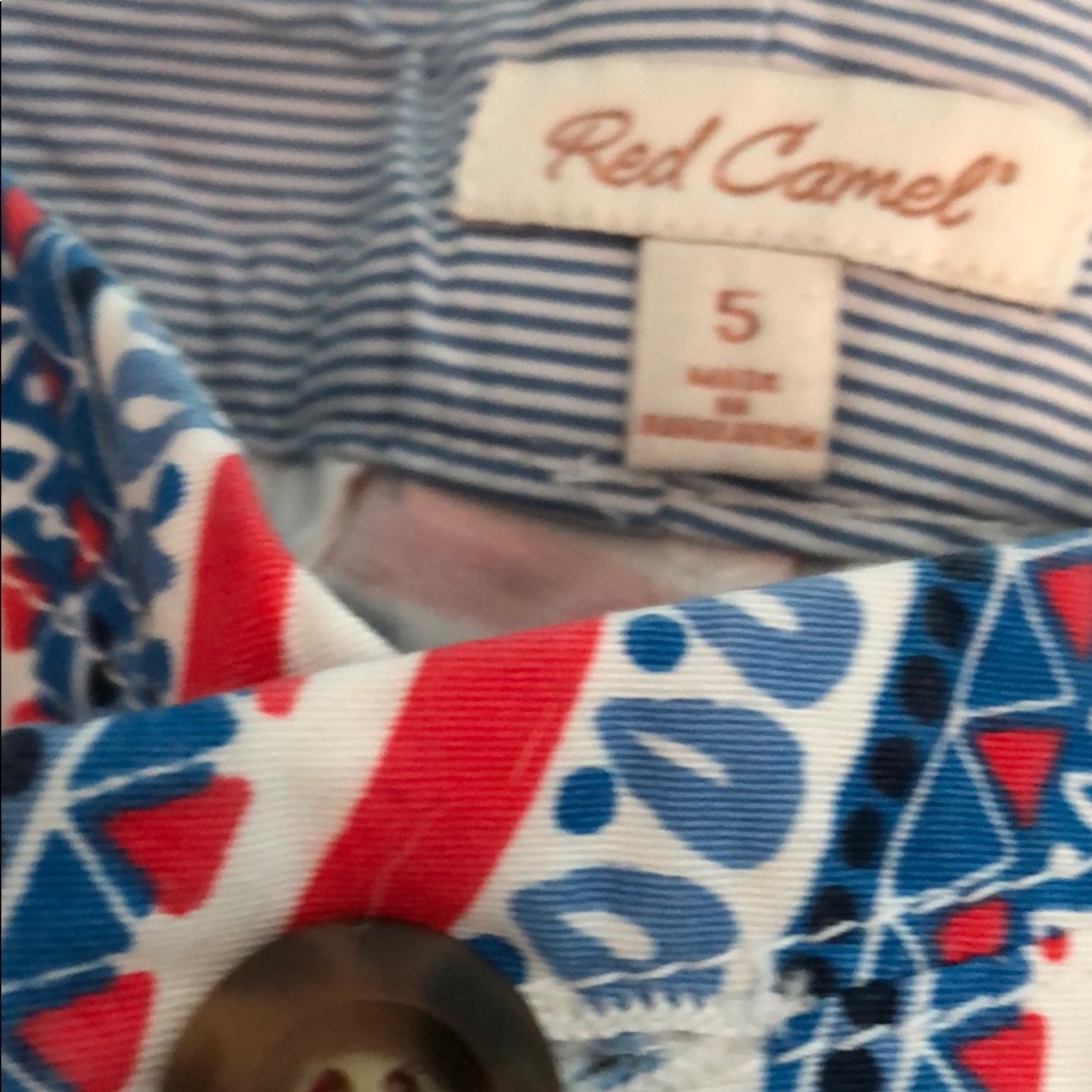 Shorts - Picture 3 of 4